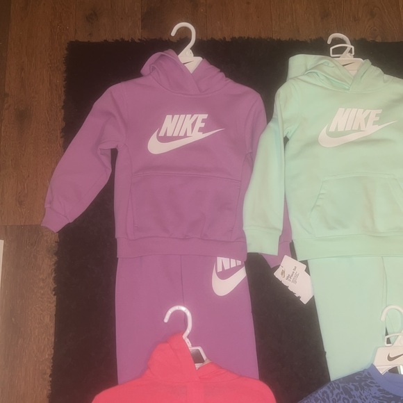 NWT Nike size 5 girls SOLD TODAY!!! - Picture 8 of 8